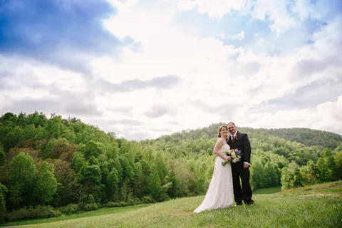 Chic Natural Wedding In The Blue Ridge Mountains Zola